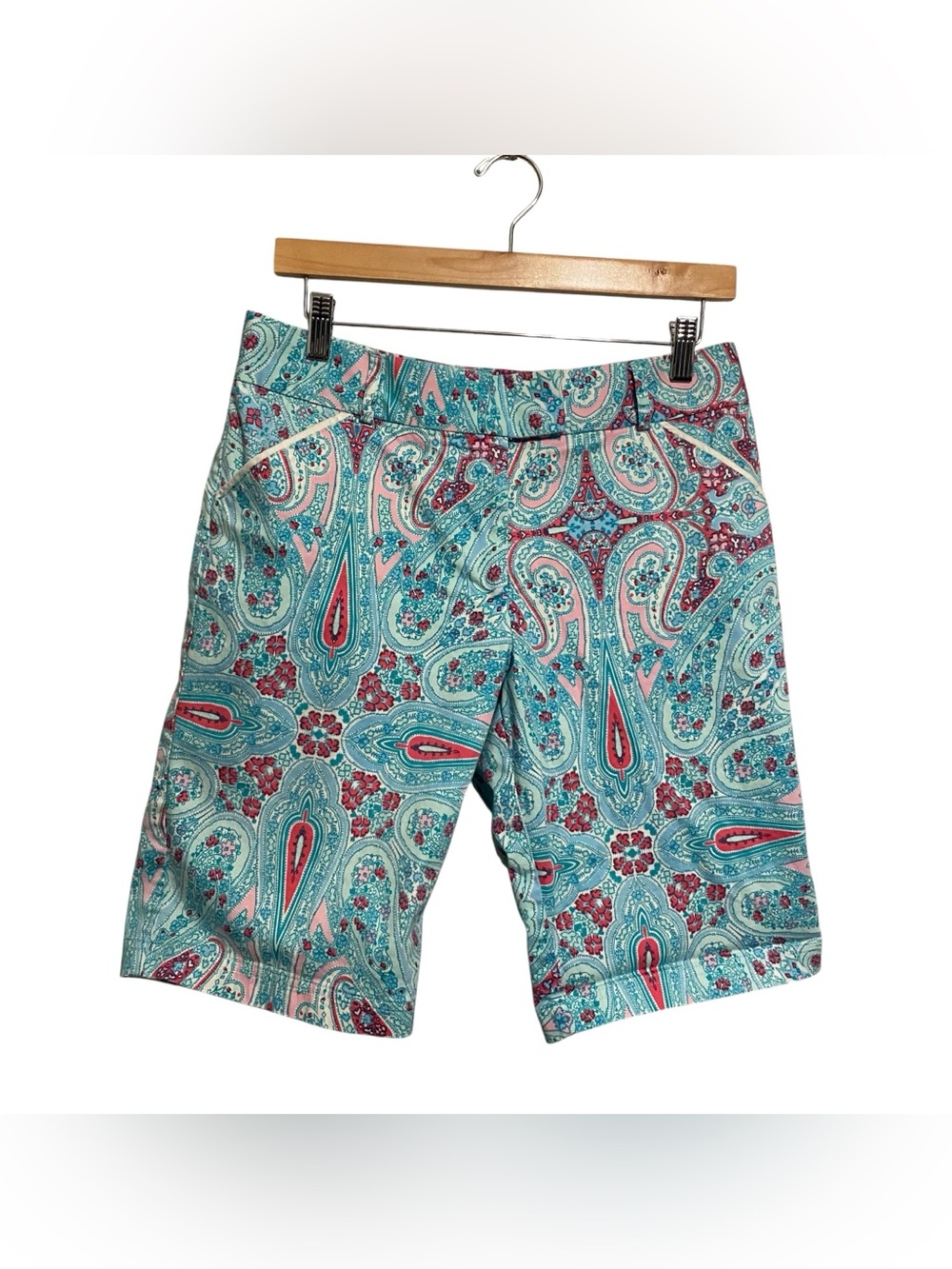 Peter Millar Women's Blue and Pink Paisley Mid Rise Bermuda Golf Shorts Size 6